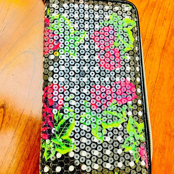 Betsy Johnson Wallet or Clutch - Picture 4 of 5